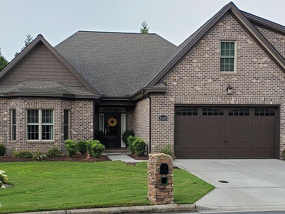 2nd image of 3729 Prestwick Pl