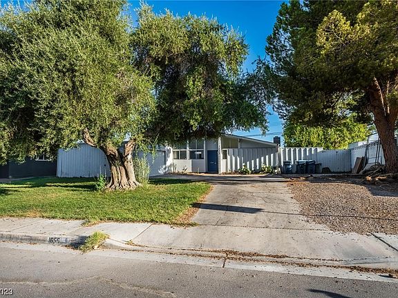 2nd image of 1655 Commanche Dr