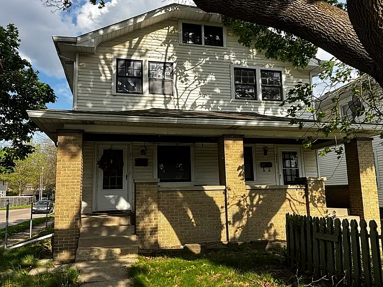 4935 N College Ave — Photo 2