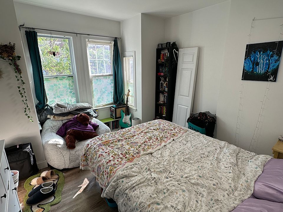 2nd image of 42 Gove St #1