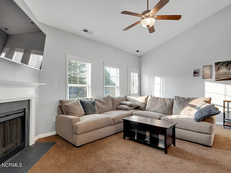 333 Kingston Rd — Photo 7