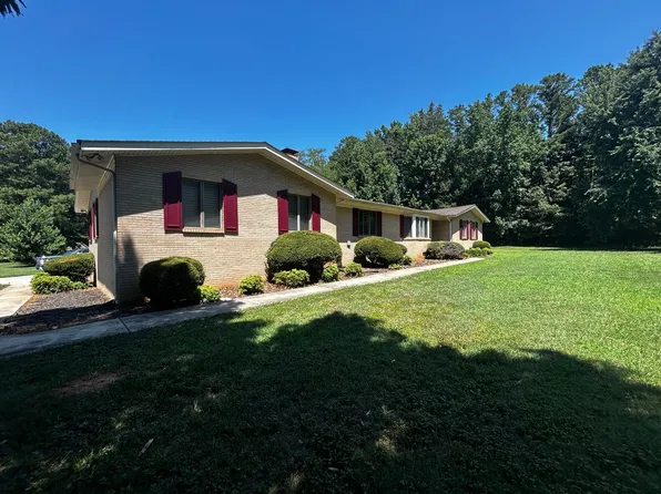 8109 Reames Rd, Charlotte, NC 28216