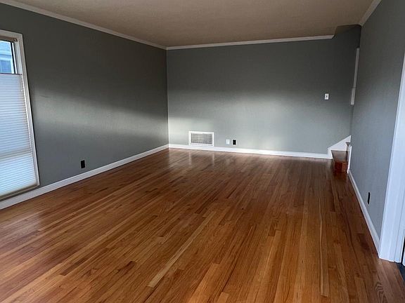 2nd image of 226 Pinehurst Way