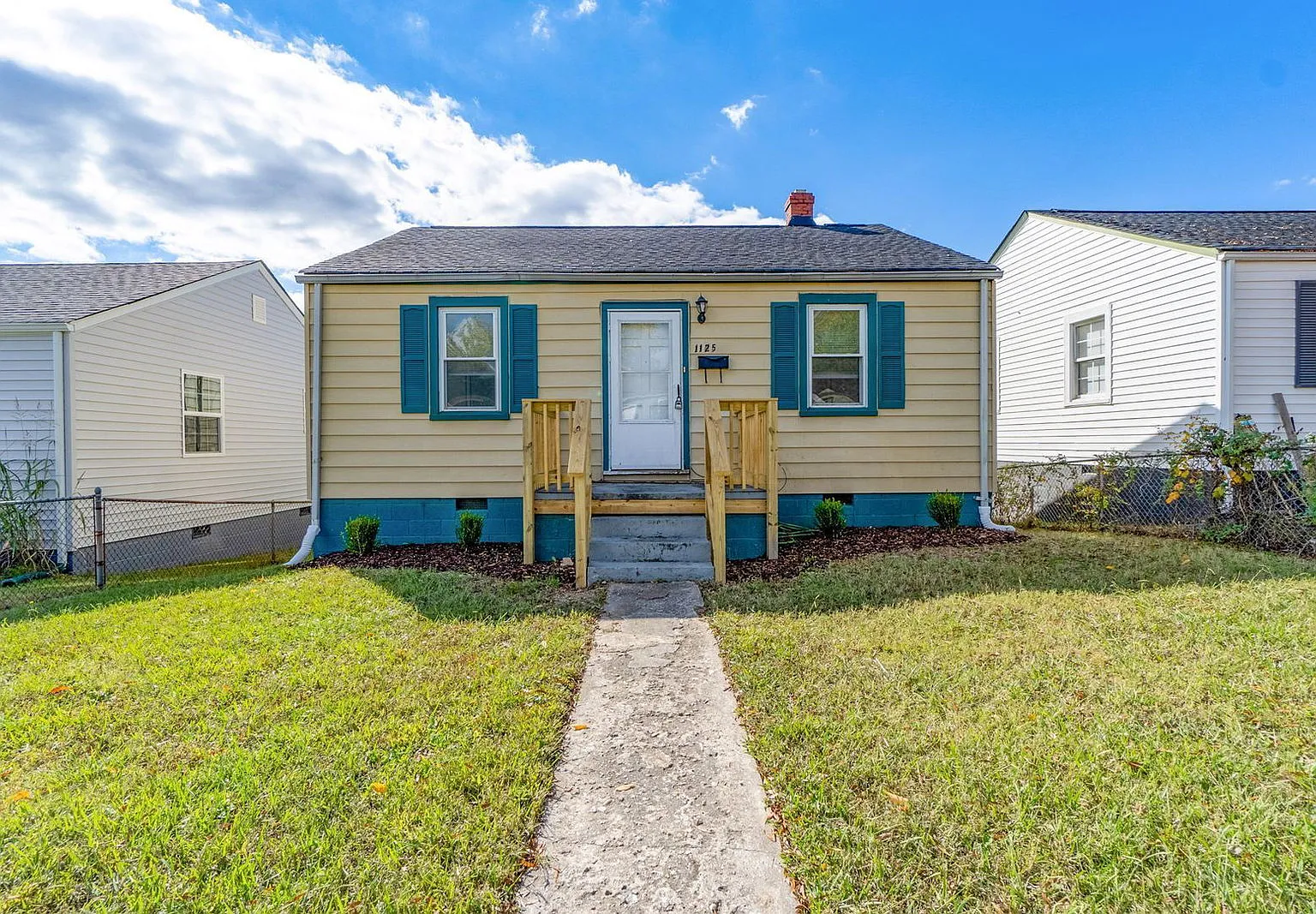 2 bed, 1.0 bath, 725 sqft, $1,495 — Photo 1