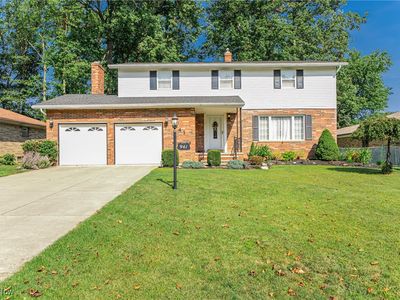 941 Meadview Dr, Seven Hills, OH, 44131