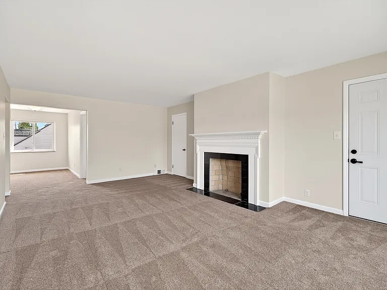2800 Shafor Blvd #4 — Photo 9