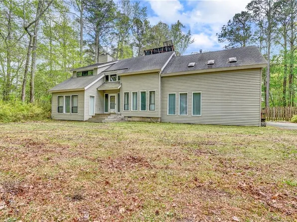 581 Margaret Dr, Chesapeake, VA 23322