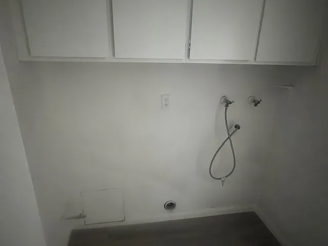 9219 Cedar St — Photo 11