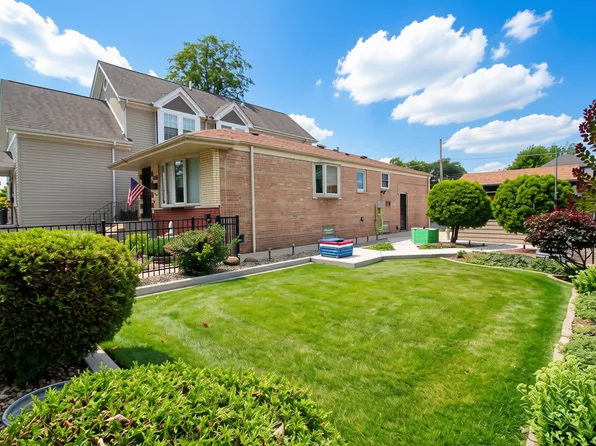 10752 S Albany Ave, Chicago, IL 60655