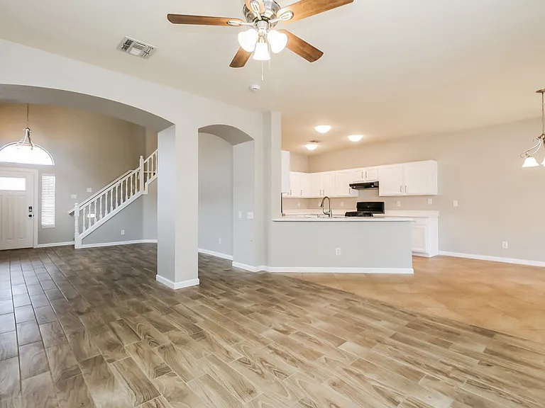 4711 E Silverwood Dr — Photo 5