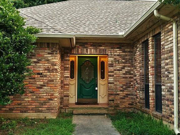 2nd image of 2020 Thames Dr