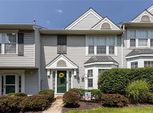 111 Coachside Dr, Canonsburg, PA 15317