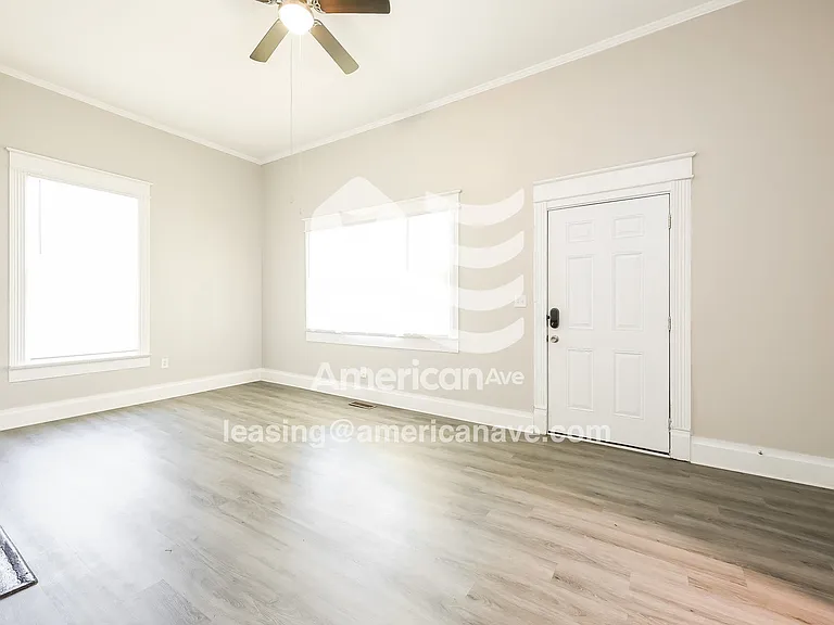 736020_003_living_room_13810006.jpg