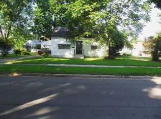 866 Hunter Blvd, Lansing, MI 48910