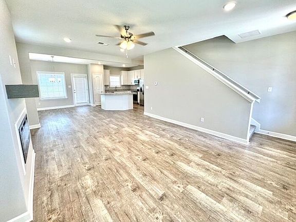 4th image of 5398 Kaitlyn Dr E