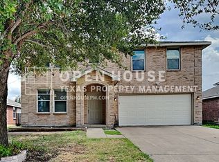 2035 Plains Ct, Grand Prairie, TX 75052
