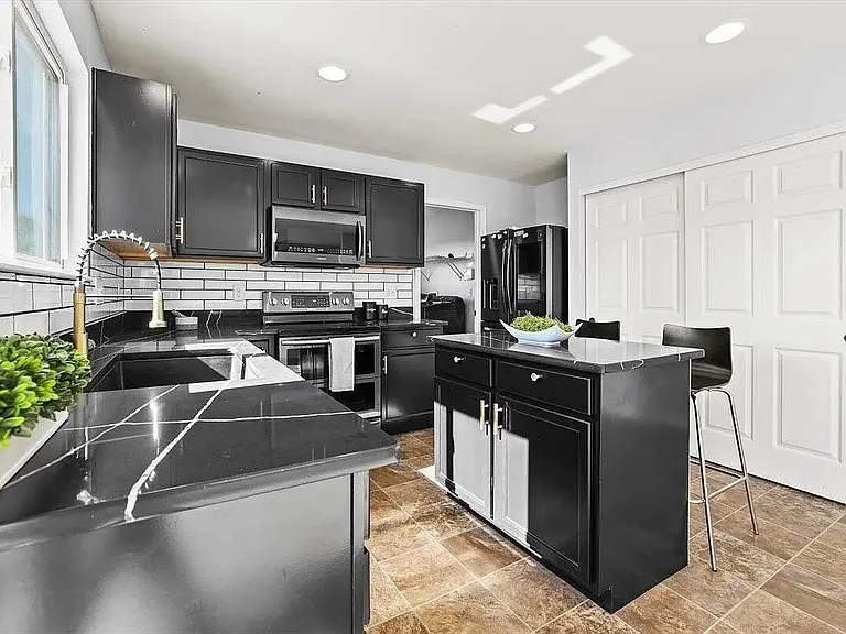 1571 Morrison Farms Dr — Photo 17