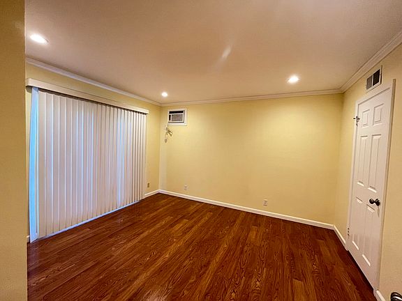 5th image of 1557 Parkview Ave