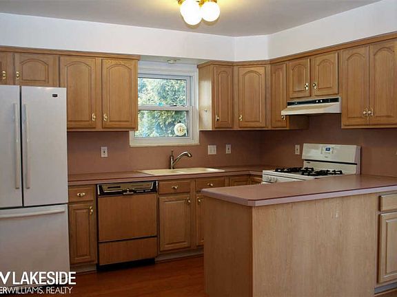 4th image of 22305 Mylls St