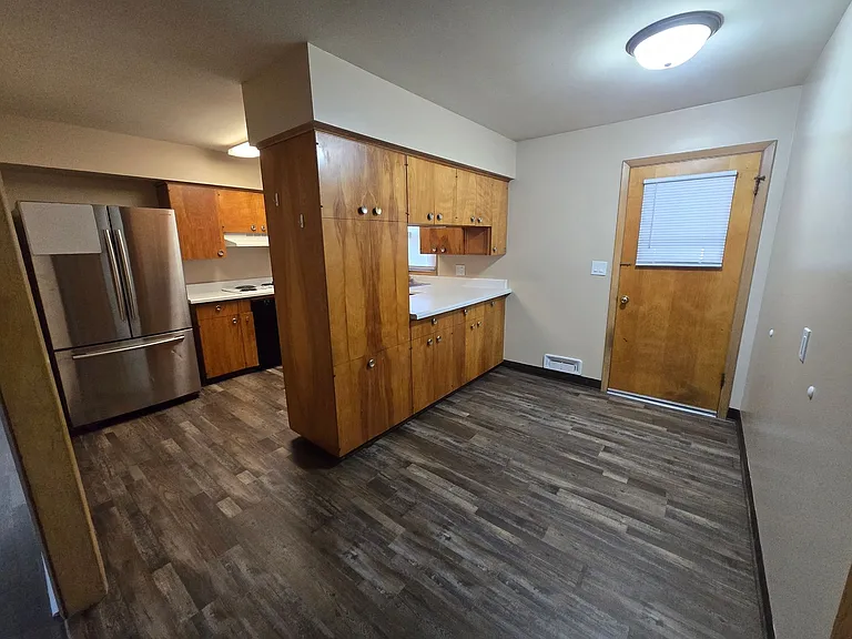 322 Webster St — Photo 26