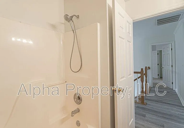 261 Highgate Cir — Photo 18