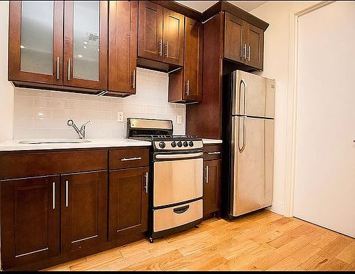 4th image of 600 Park Pl APT 9