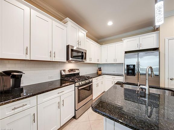 4th image of 10064 Montevina Dr