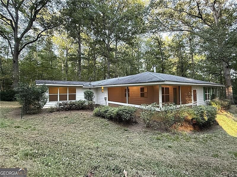 1st image of 3055 Longstreet Rd #255