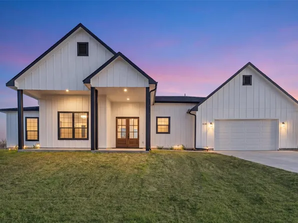 519 Chuckwagon Trl, Angleton, TX 77515