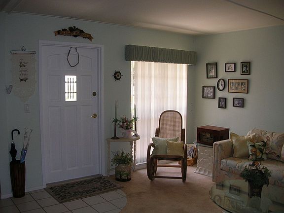 LR/Front Door