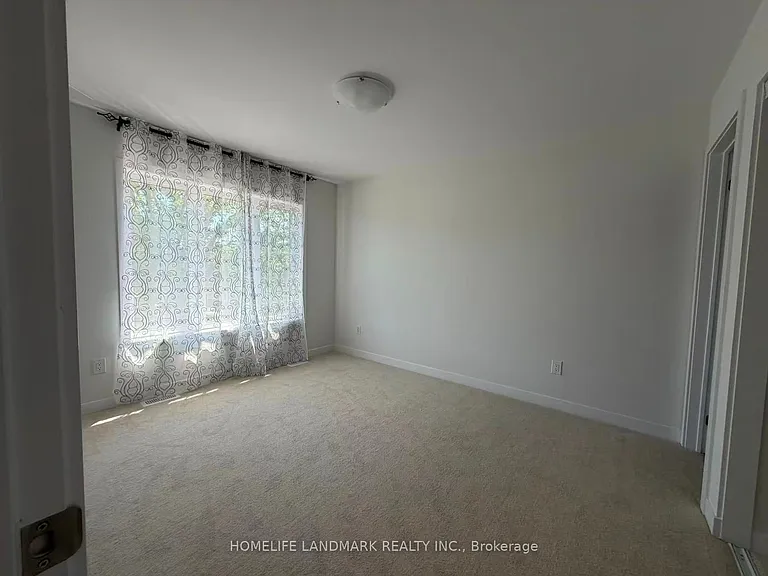 111 Anna Russell Way — Photo 17