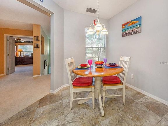 4th image of 815 Montrose Dr Unit 204