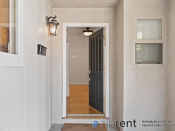 3rd image of 346 Sycamore Ct