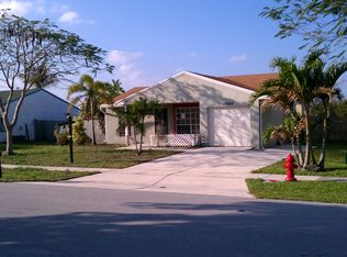 10695 Aquarius Ln, Royal Palm Beach, FL 33411
