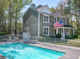 604 Greenfield Point Dr, Reedville, VA 22539