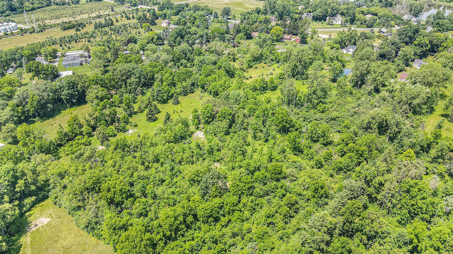 1696 Warren Rd photo 1
