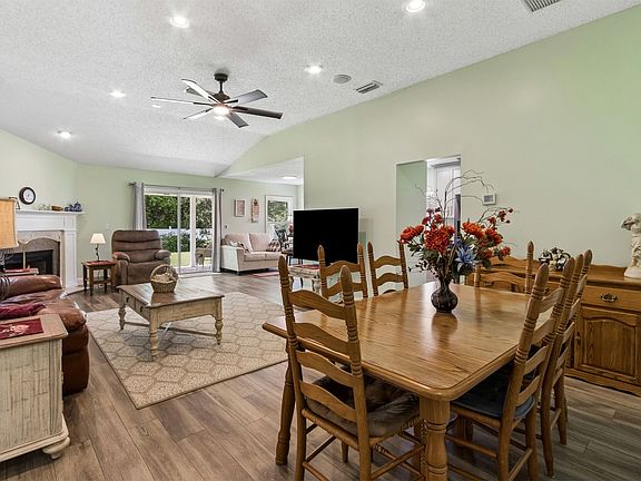 3rd image of 23701 Flora Parke Blvd