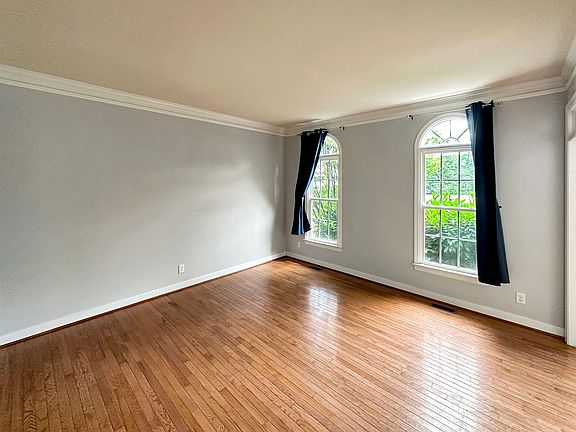 5th image of 4908 Sadler Place Ct