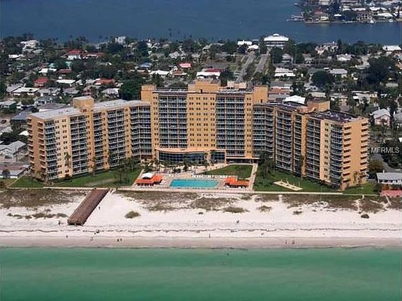 Regatta Beach Club