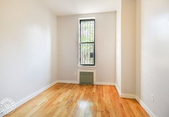 4th image of 90 Wilson Ave #1B