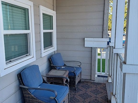 2nd image of 14095 Pinecrest St