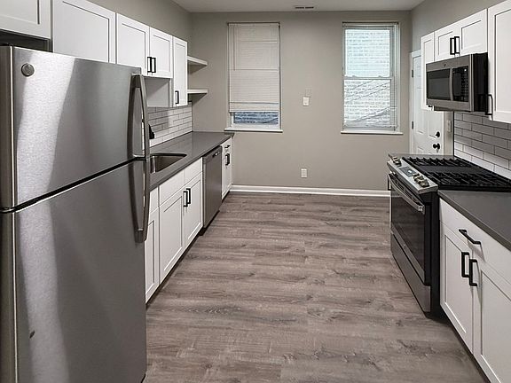 3rd image of 2525 N Orchard St #1S