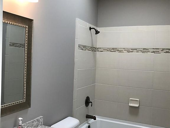 4th image of 10617 S 189th St
