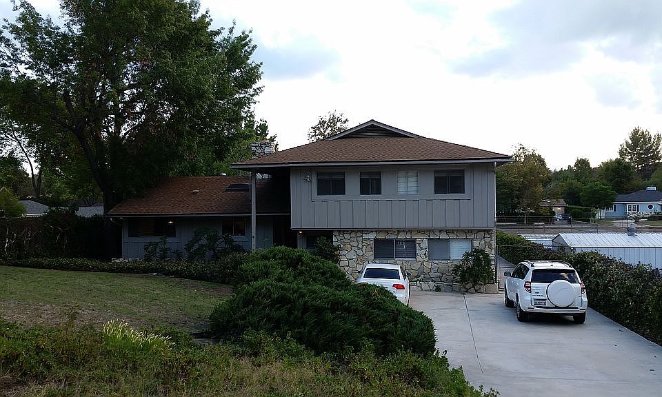1st image of 23526 Oxnard St