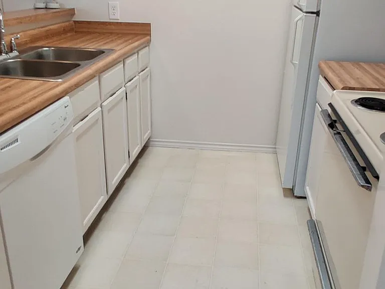 4105 Prescott Ave — Photo 2