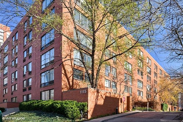 1st image of 1115 S Plymouth Ct APT 401