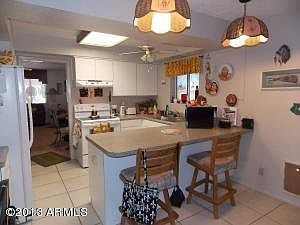 5th image of 1160 E Delano Dr