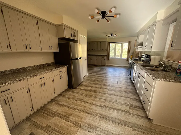 2110 Broome Rd — Photo 5
