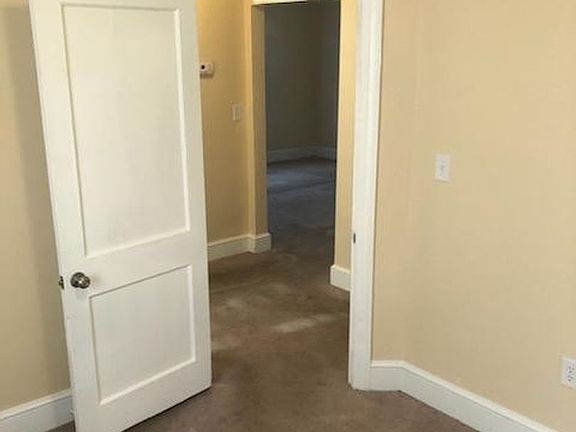 4th image of 2310 Richmond Ave