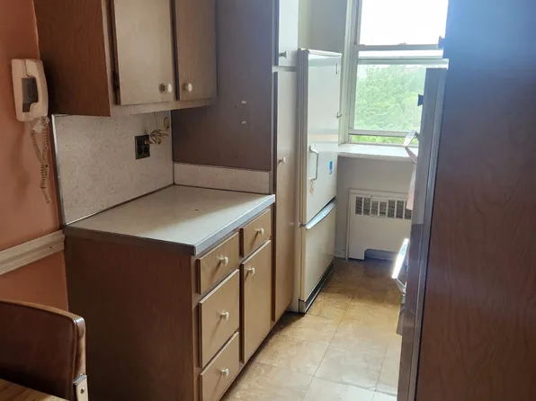 80 Knolls Crescent image 4 of 8